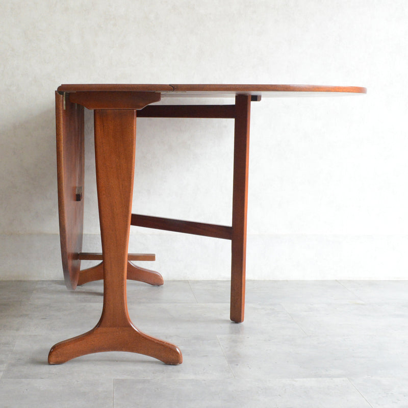 Sutcliffe サトクリフ チーク ゲートレッグテーブル 　(オーバル）