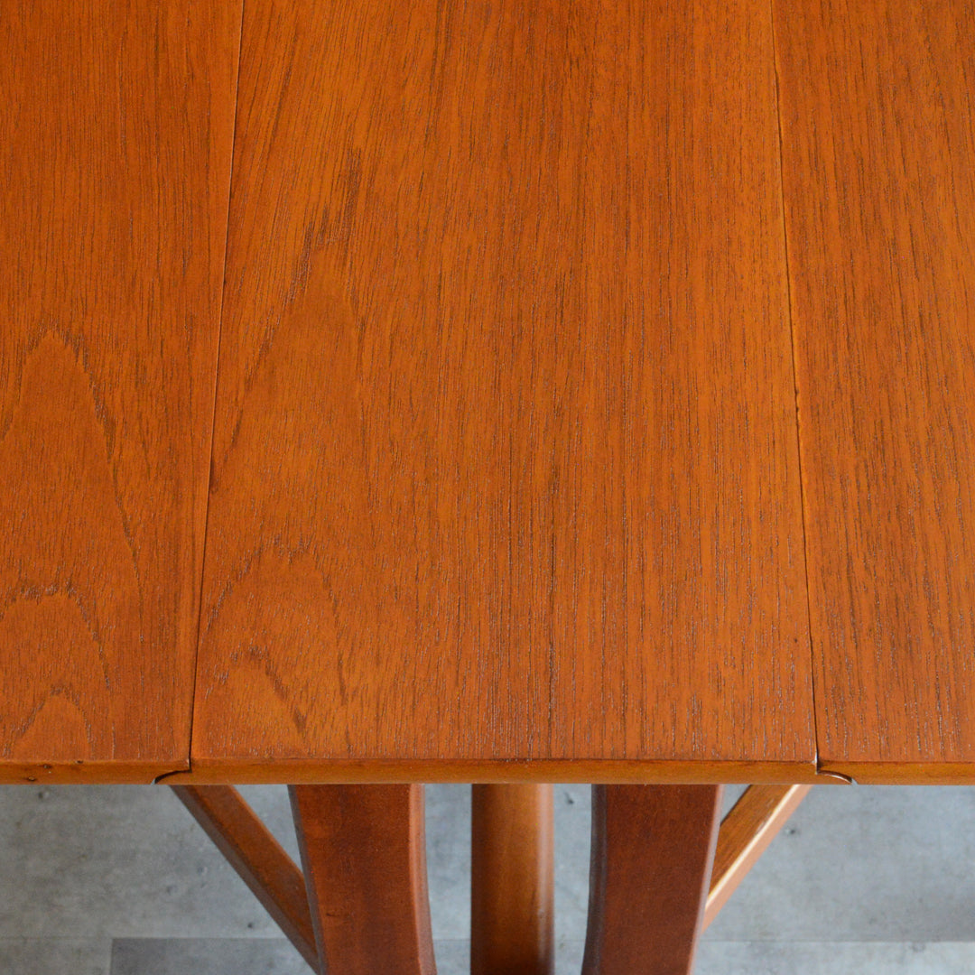 Jentique ジェンティーク　ゲートレッグ ダイニングテーブル 36 (レクタングル・天板剝離再塗装済）