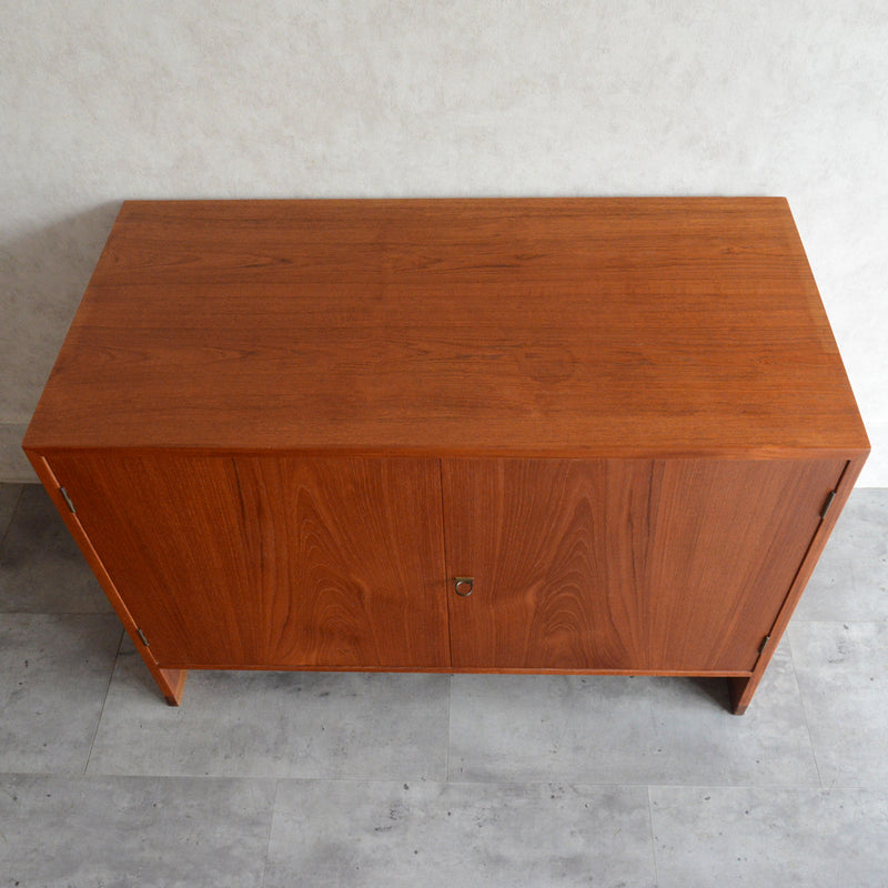 Hans J. Wegner　RY15キャビネット 5-143