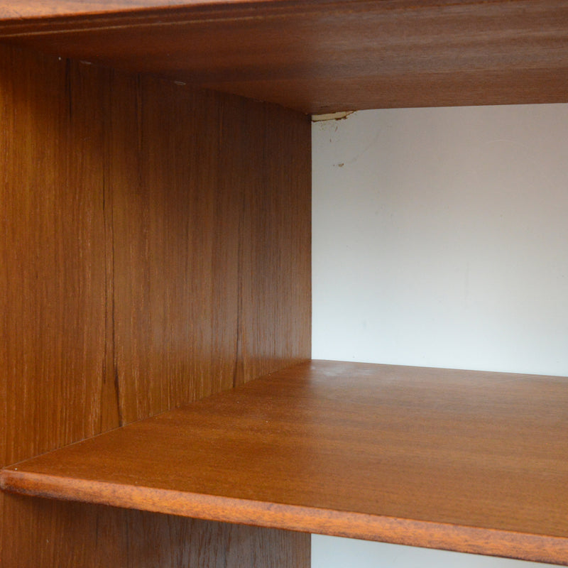 デンマーク ヴィンテージ  チーク キャビネット 5-133