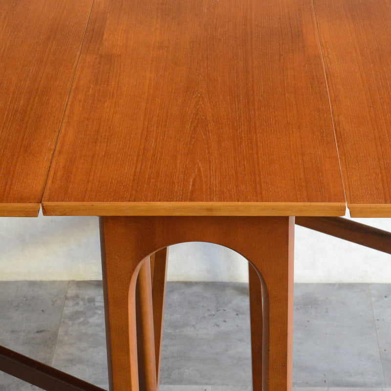 ミッドセンチュリー ヴィンテージ　ゲートレッグダイニングテーブル51 (レクタングル・天板剝離再塗装済）