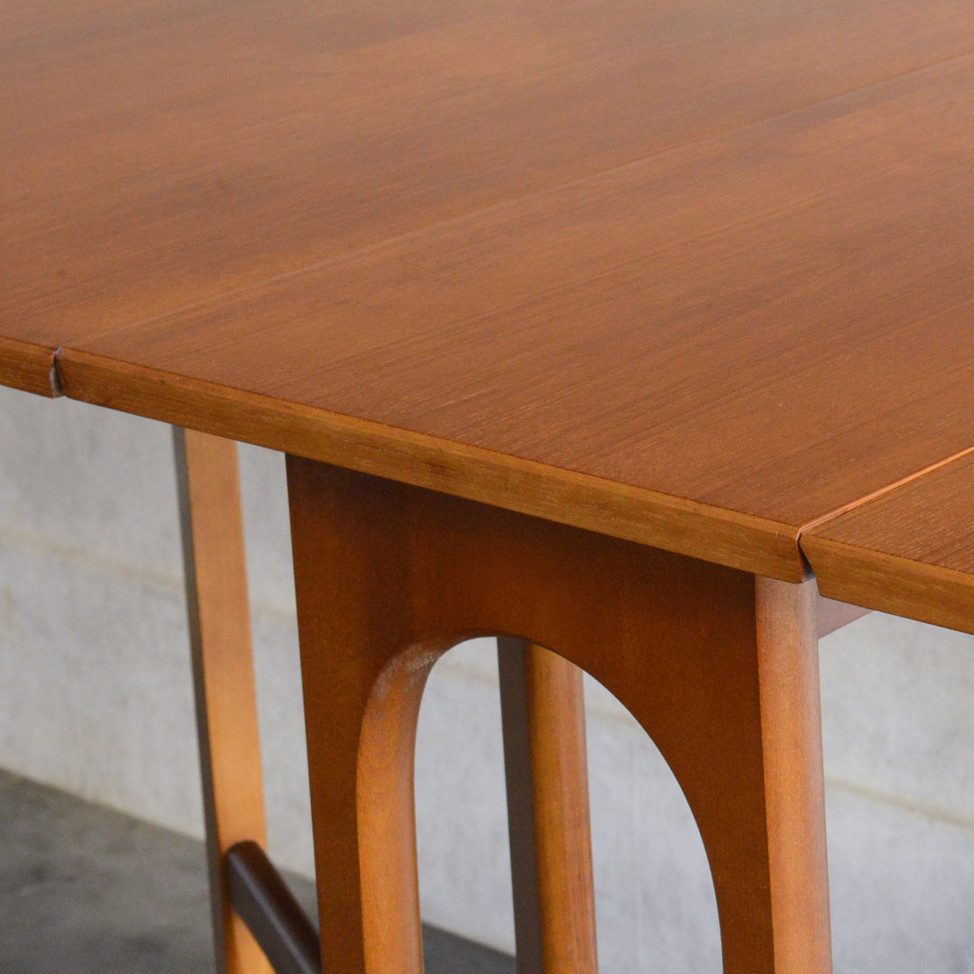 ミッドセンチュリー ヴィンテージ　ゲートレッグダイニングテーブル51 (レクタングル・天板剝離再塗装済）