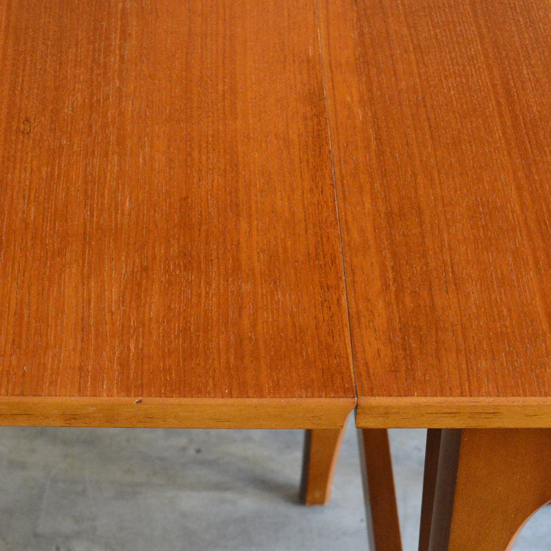 ミッドセンチュリー ヴィンテージ　ゲートレッグダイニングテーブル51 (レクタングル・天板剝離再塗装済）