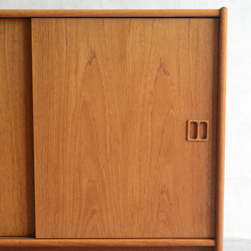 デンマーク ヴィンテージ　チーク キャビネット01