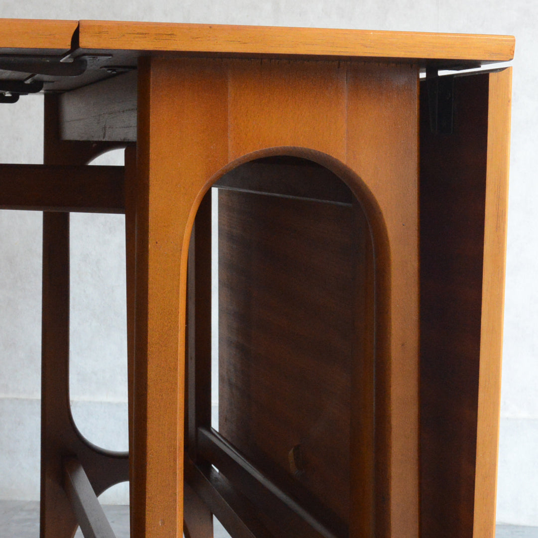 ミッドセンチュリー ヴィンテージ　ゲートレッグダイニングテーブル51 (レクタングル・天板剝離再塗装済）