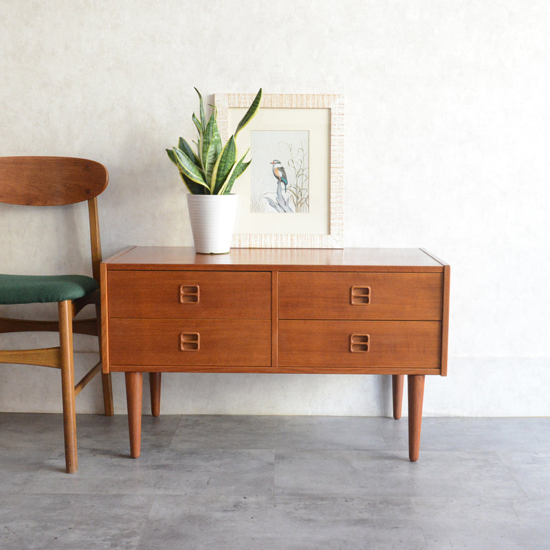 デンマーク ヴィンテージ  チーク２段ローチェスト