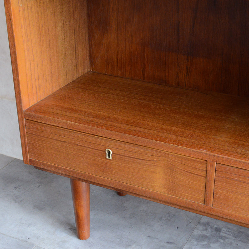 デンマーク ヴィンテージ チーク シェルフ 5-131（抽斗付）