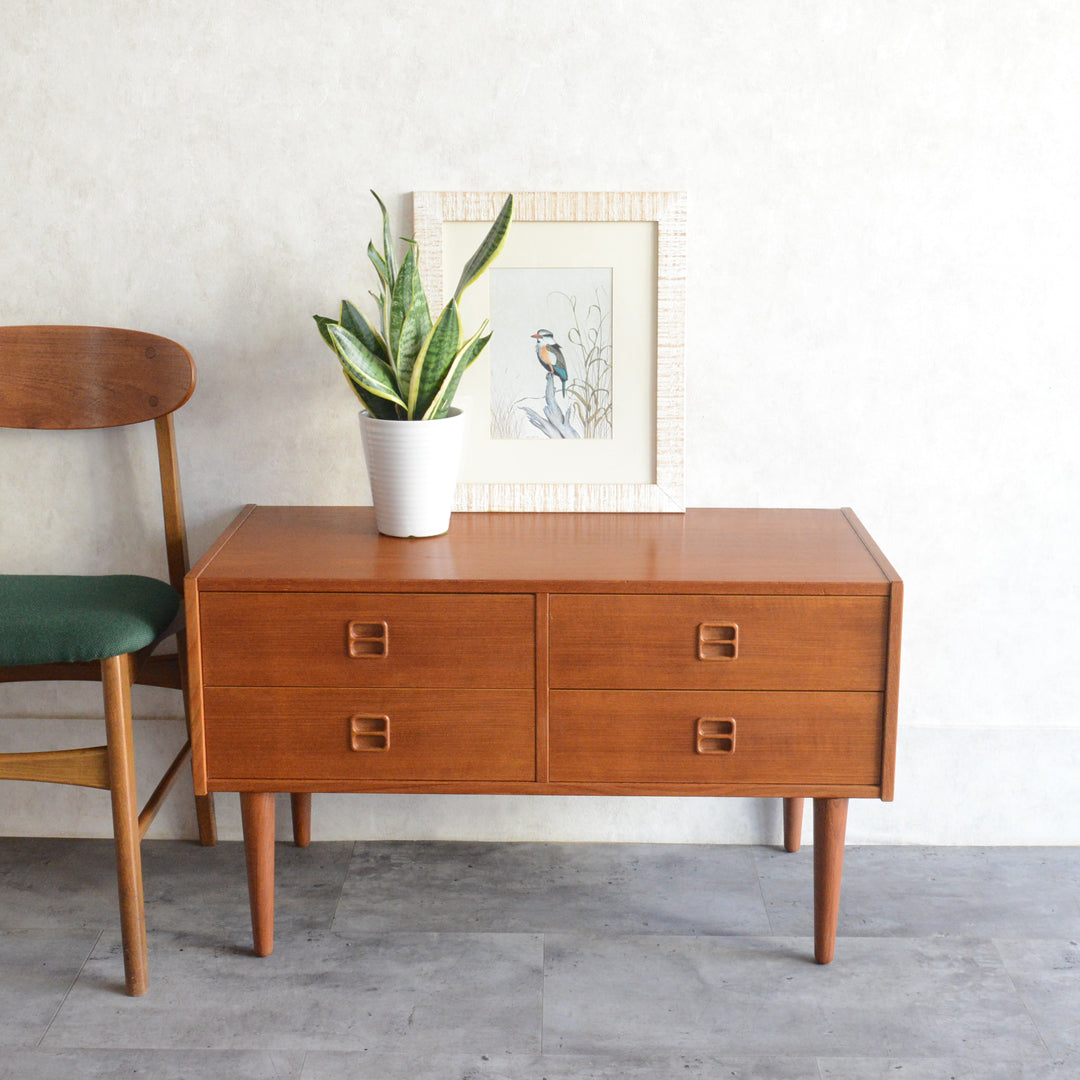 デンマーク ヴィンテージ  チーク２段ローチェスト