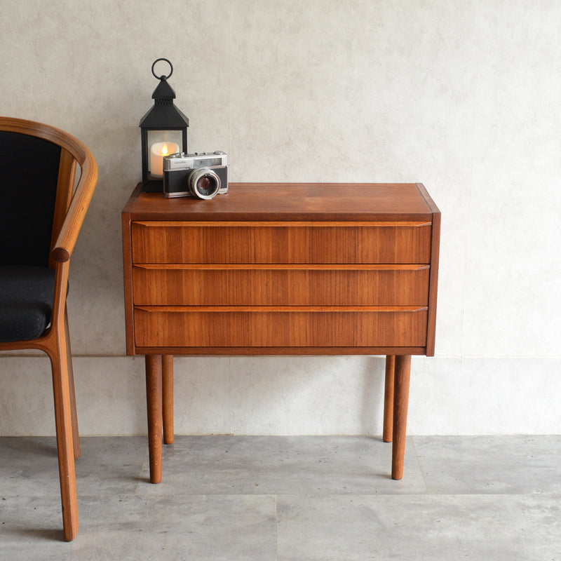 デンマーク　ヴィンテージ チーク 3段 チェスト 5-27 (ウッドオイル仕上）