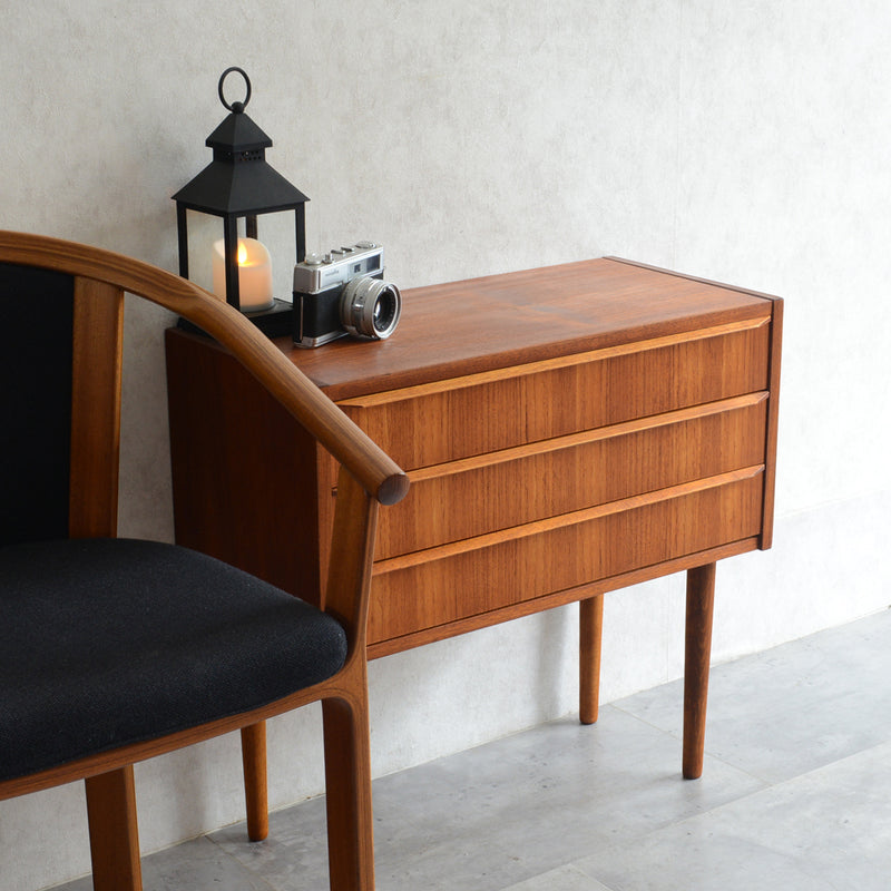 デンマーク　ヴィンテージ チーク 3段 チェスト 5-27 (ウッドオイル仕上）