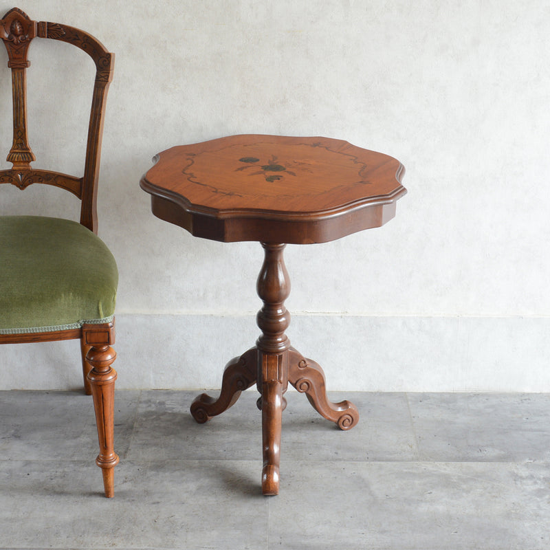 クラシック  ワインテーブル (トリポッド）35