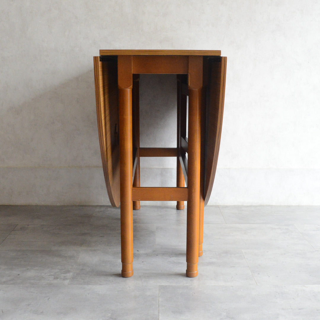 ミッドセンチュリー　ゲートレッグダイニングテーブル  (オーバル）