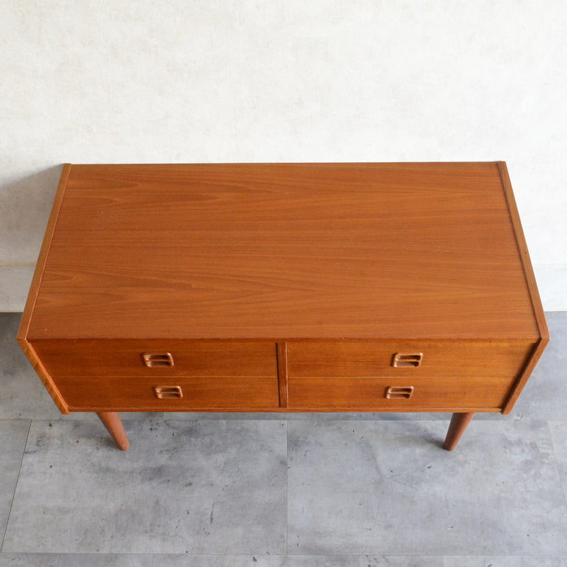 デンマーク ヴィンテージ  チーク２段ローチェスト