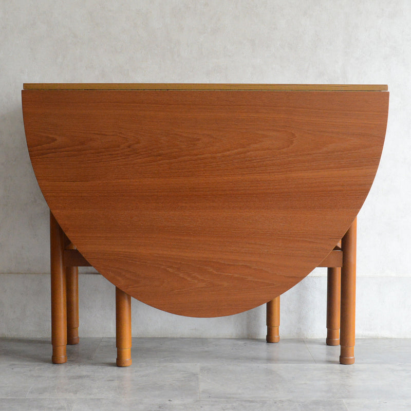 ミッドセンチュリー　ゲートレッグダイニングテーブル  (オーバル）