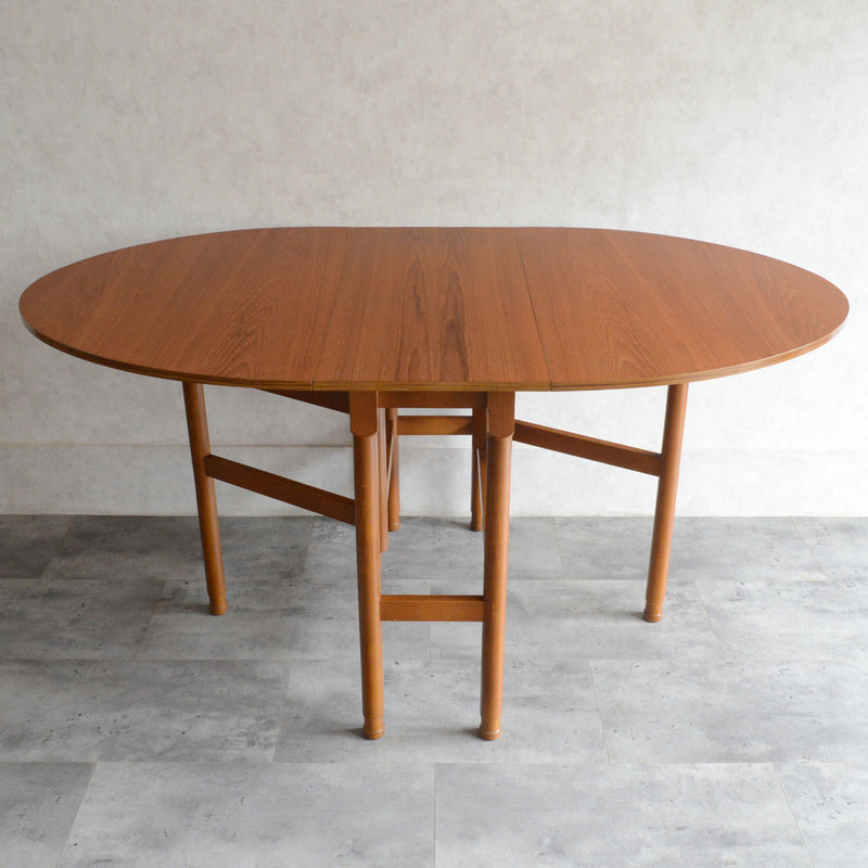 ミッドセンチュリー　ゲートレッグダイニングテーブル  (オーバル）