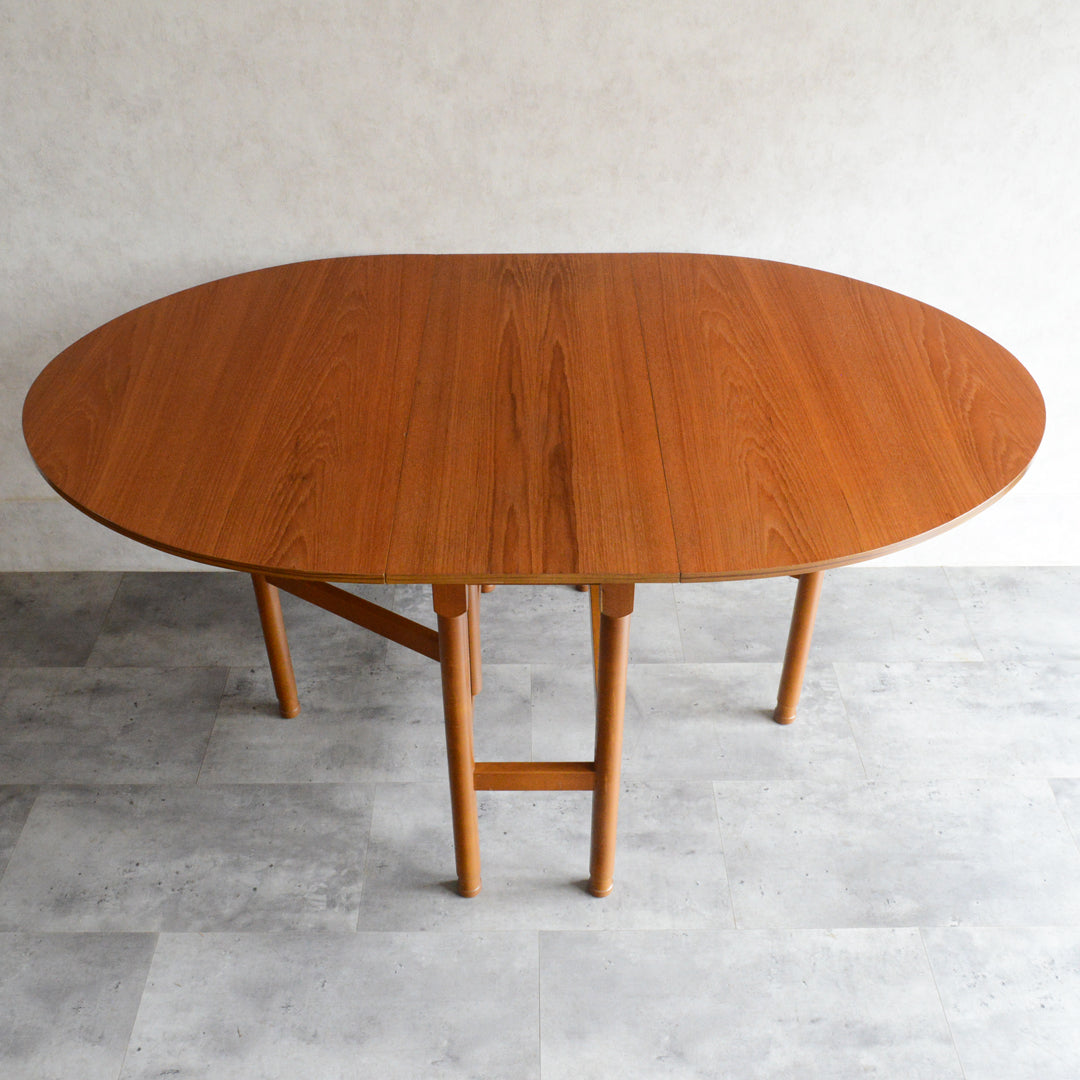 ミッドセンチュリー　ゲートレッグダイニングテーブル  (オーバル）