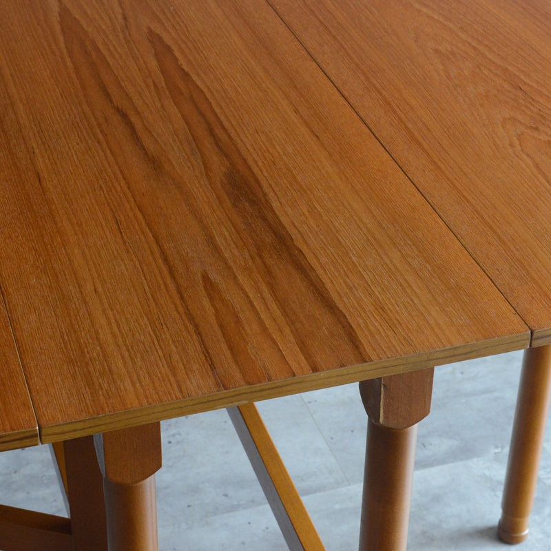 ミッドセンチュリー　ゲートレッグダイニングテーブル  (オーバル）