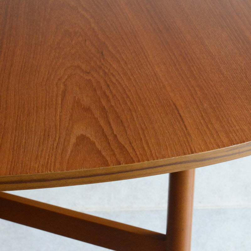 ミッドセンチュリー　ゲートレッグダイニングテーブル  (オーバル）