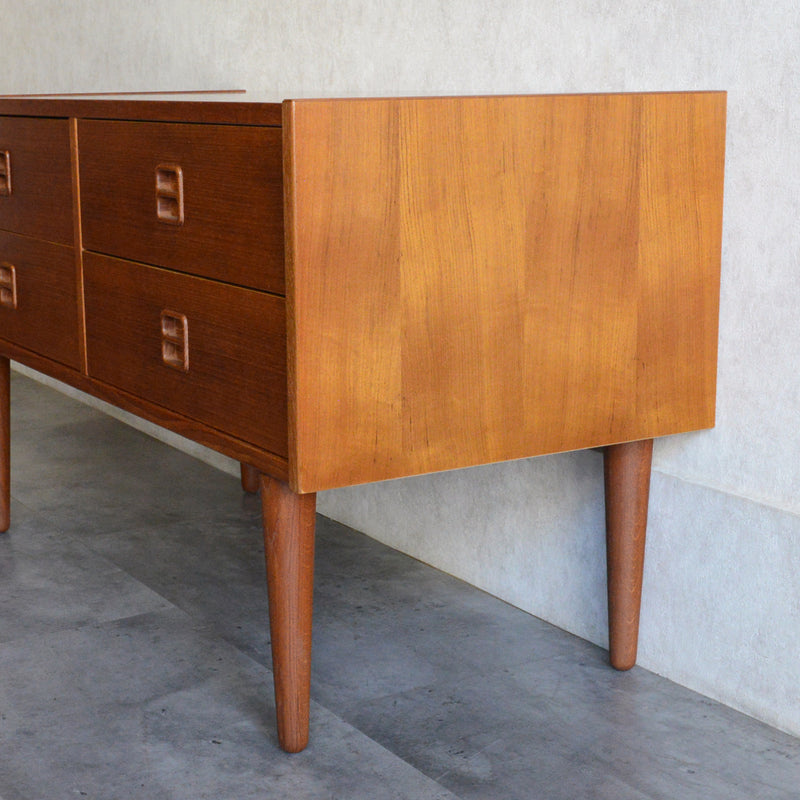 デンマーク ヴィンテージ  チーク２段ローチェスト