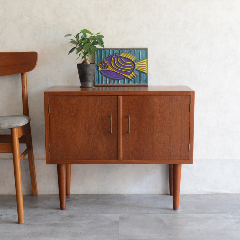 デンマークヴィンテージ  チーク スモールキャビネット P-9