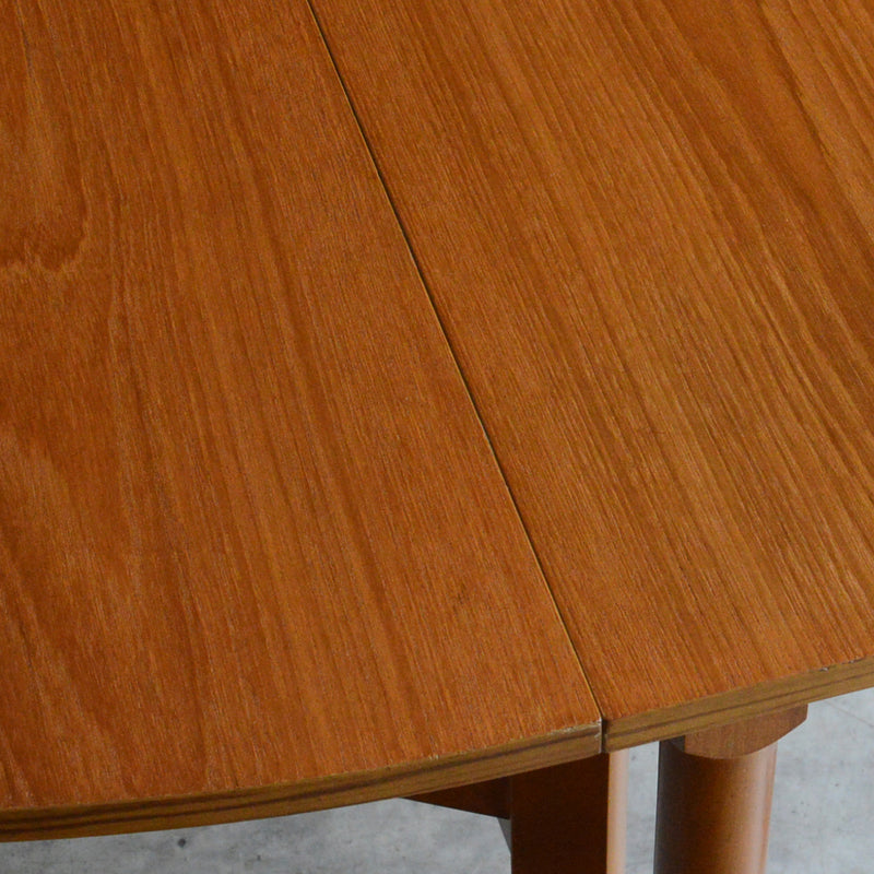 ミッドセンチュリー　ゲートレッグダイニングテーブル  (オーバル）