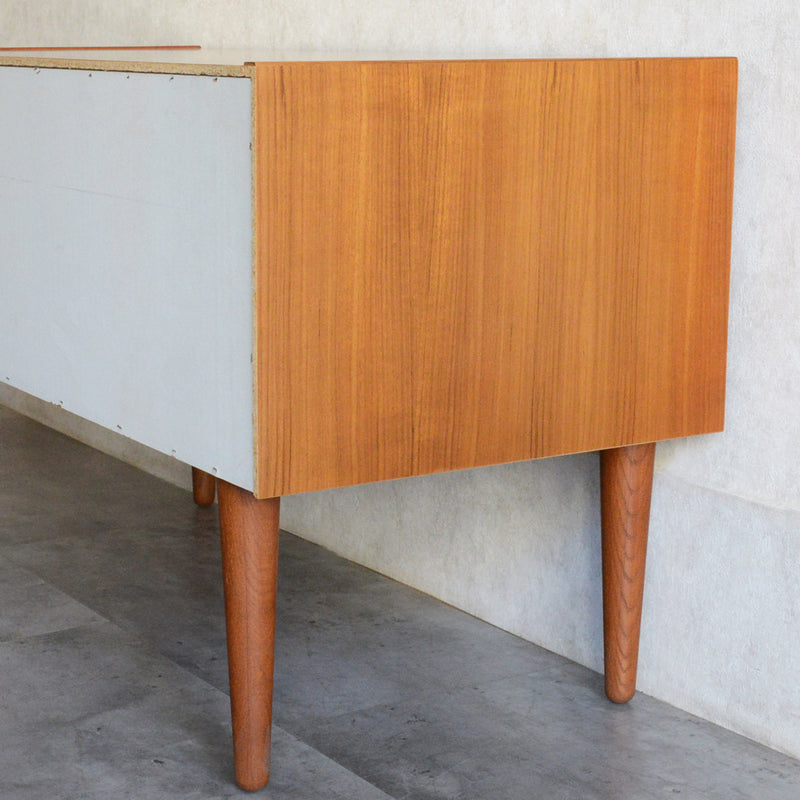 デンマーク ヴィンテージ  チーク２段ローチェスト