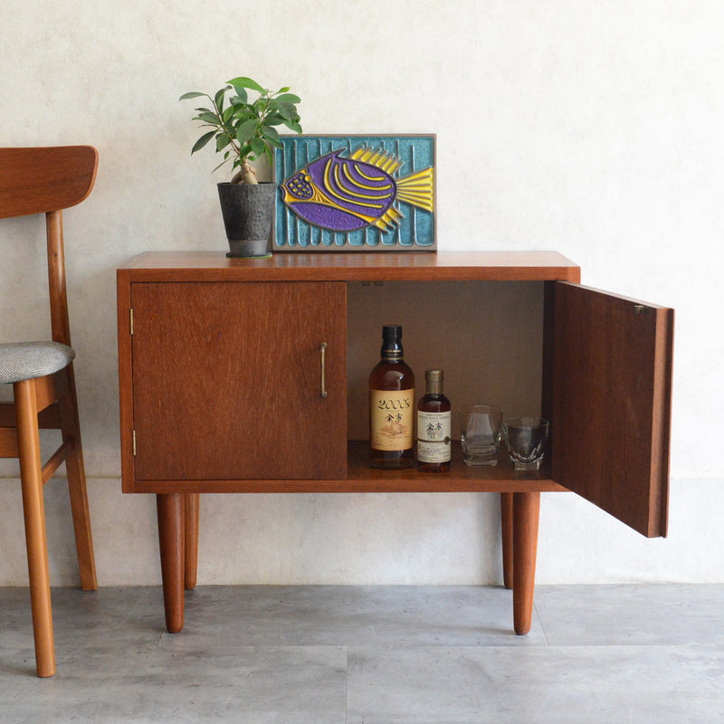 デンマークヴィンテージ  チーク スモールキャビネット P-9