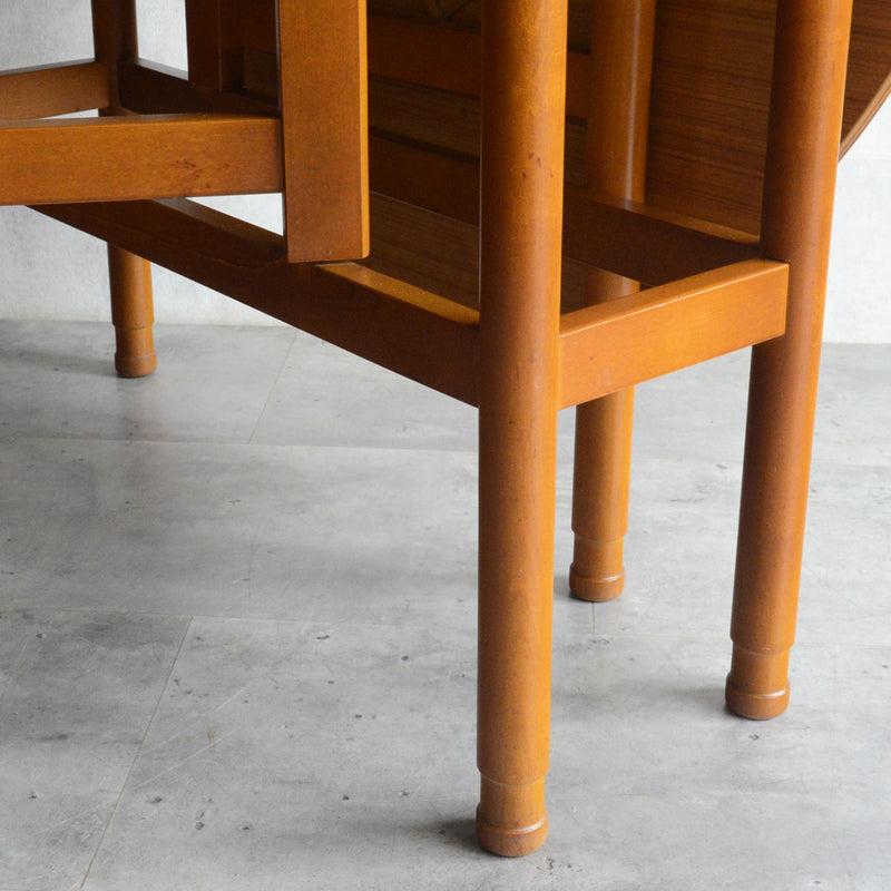 ミッドセンチュリー　ゲートレッグダイニングテーブル  (オーバル）