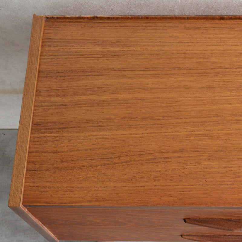 デンマーク ヴィンテージ チーク２段チェスト　5-132