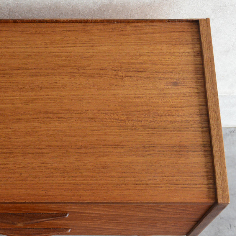 デンマーク ヴィンテージ チーク２段チェスト　5-132