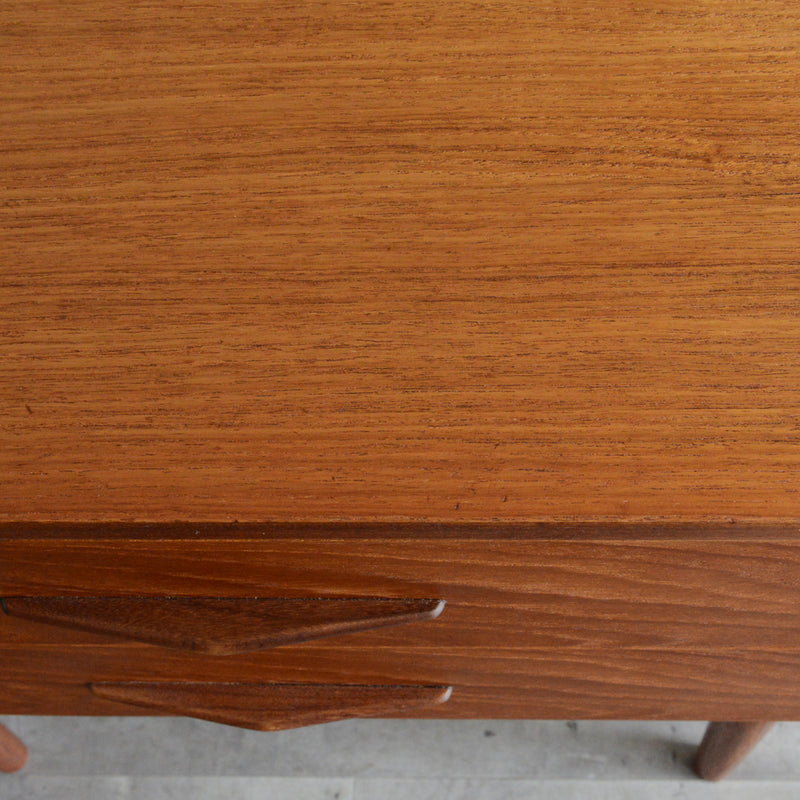 デンマーク ヴィンテージ チーク２段チェスト　5-132