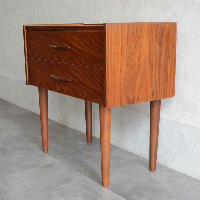 デンマーク ヴィンテージ チーク２段チェスト　5-132