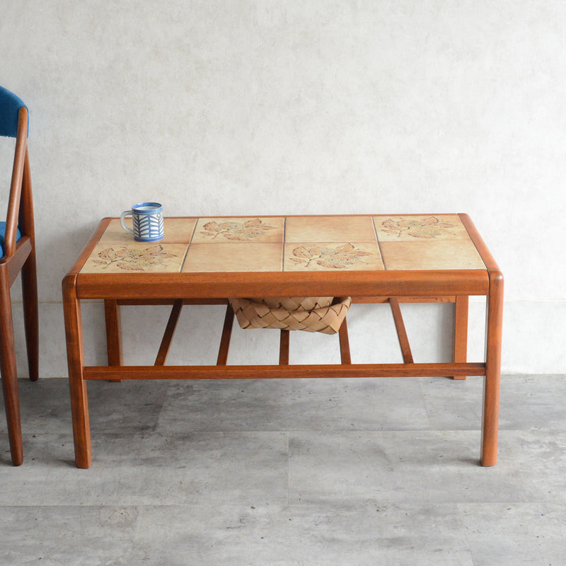 デンマーク ヴィンテージ　タイルトップローテーブル41(棚付）