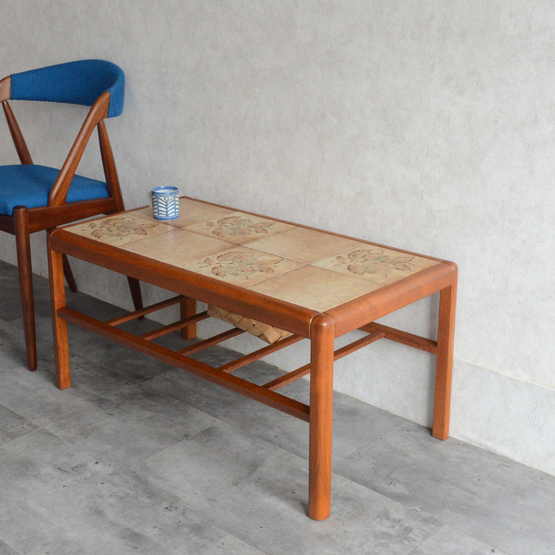 デンマーク ヴィンテージ　タイルトップローテーブル41(棚付）