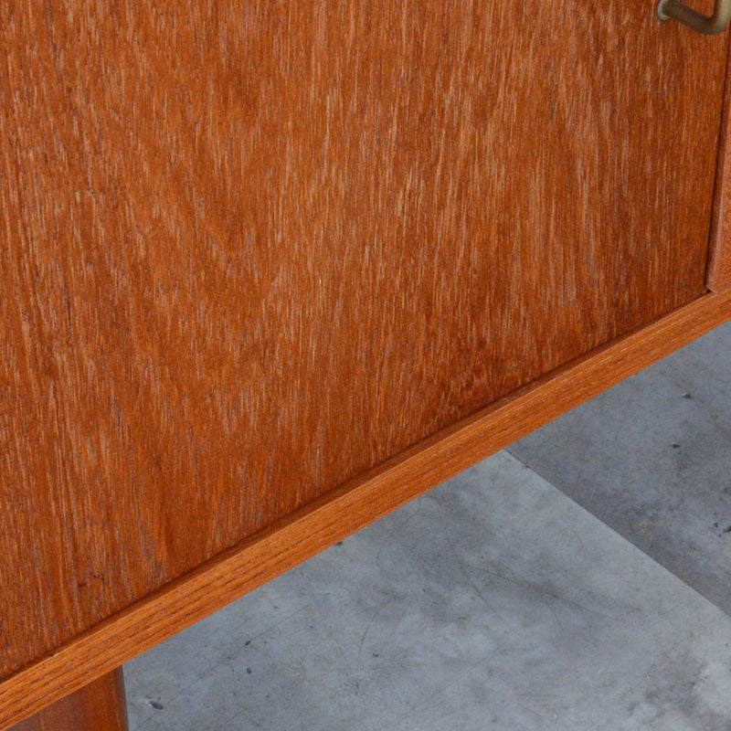 デンマークヴィンテージ  チーク スモールキャビネット P-9