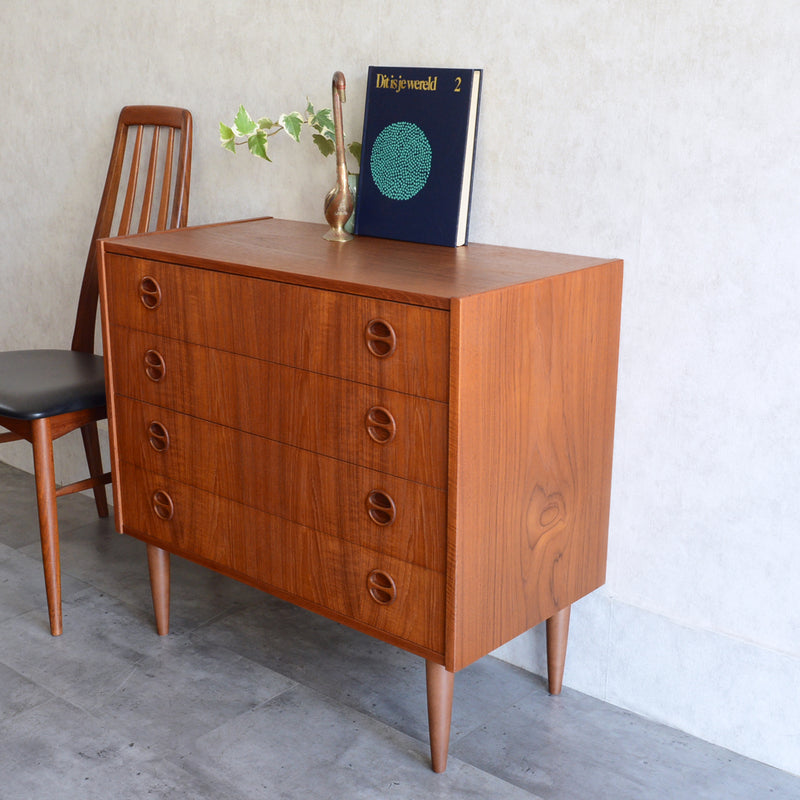 デンマーク ヴィンテージ  チーク4段チェスト 5-33　