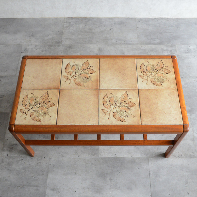 デンマーク ヴィンテージ　タイルトップローテーブル41(棚付）