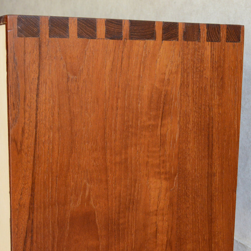 デンマークヴィンテージ  チーク スモールキャビネット P-9