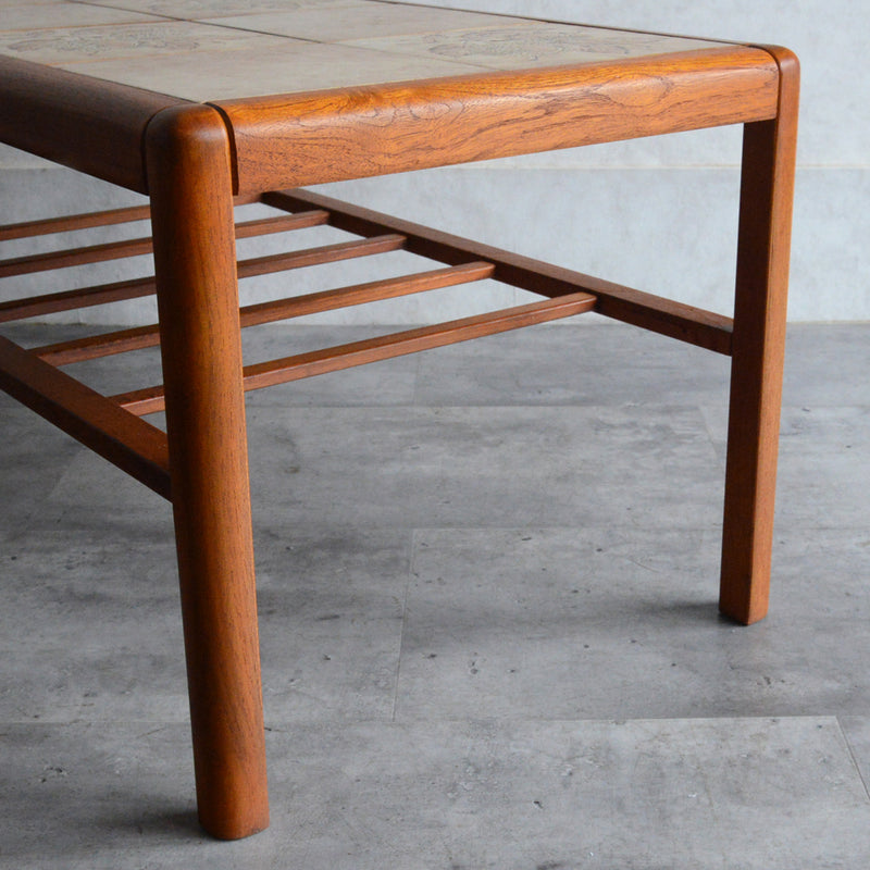 デンマーク ヴィンテージ　タイルトップローテーブル41(棚付）