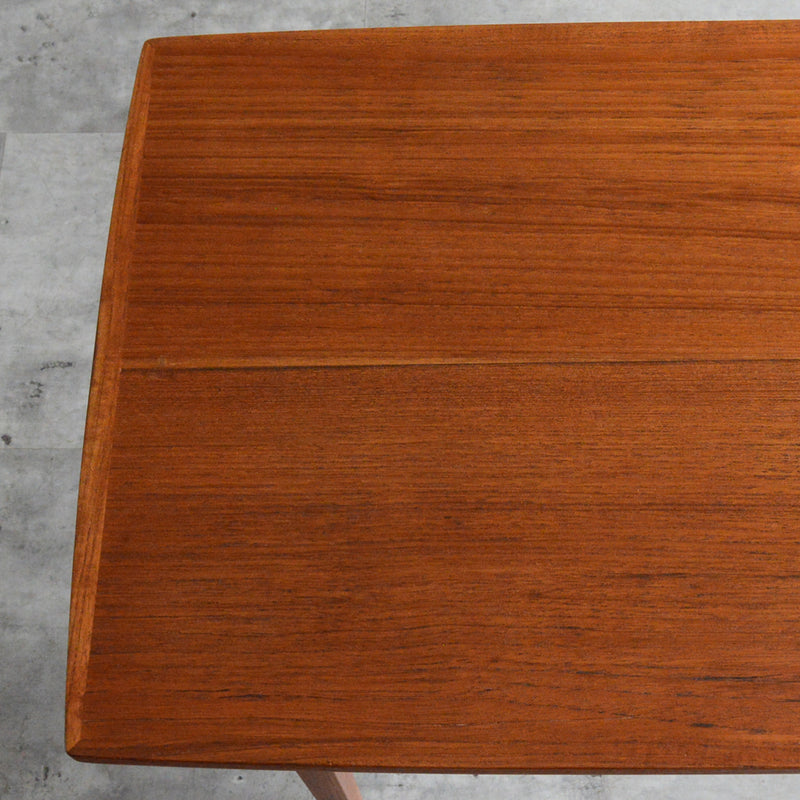 デンマークヴィンテージ　チーク サイドテーブル(棚付き）5-155