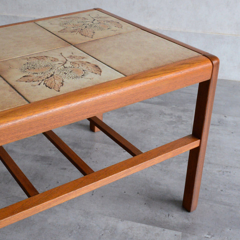 デンマーク ヴィンテージ　タイルトップローテーブル41(棚付）