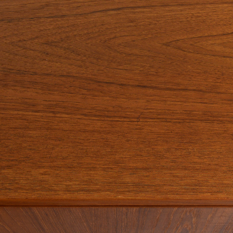 デンマーク ヴィンテージ  チーク4段チェスト 5-33　