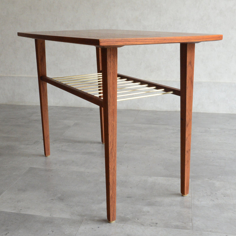 デンマークヴィンテージ　チーク サイドテーブル(棚付き）5-155