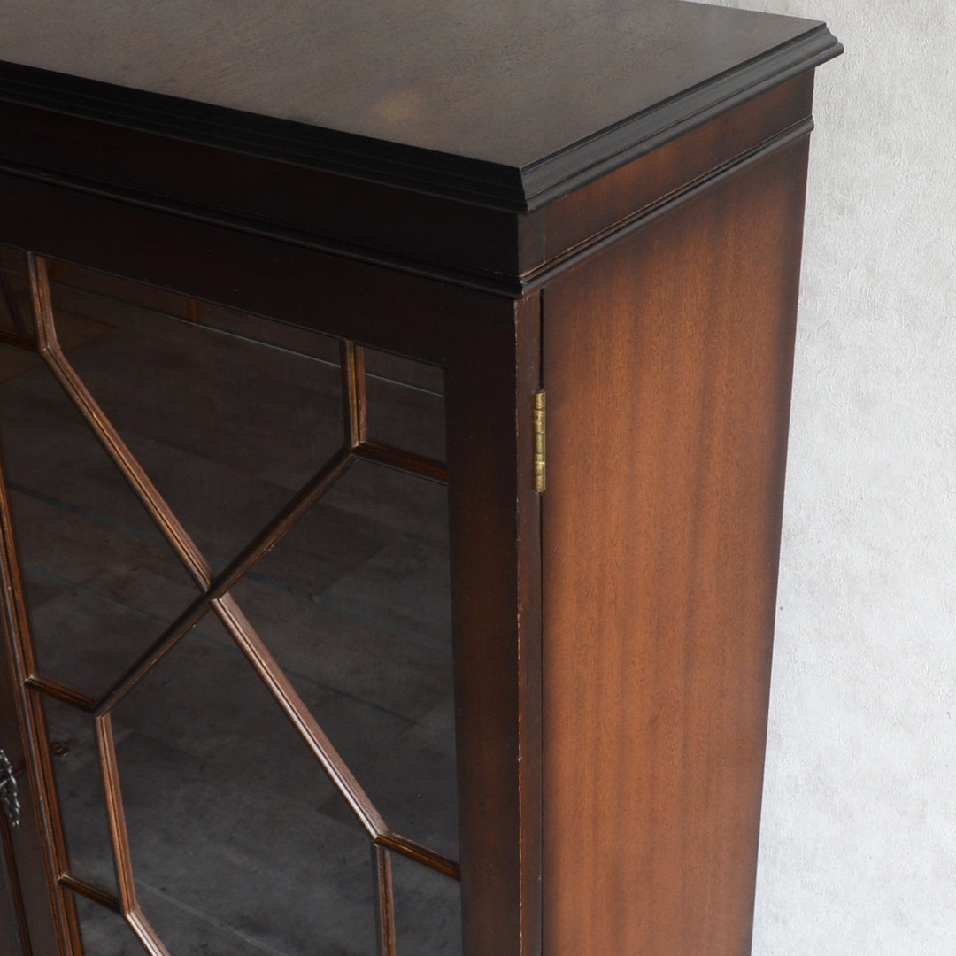 イギリス クラシック   シノワズリ ガラスキャビネット 06