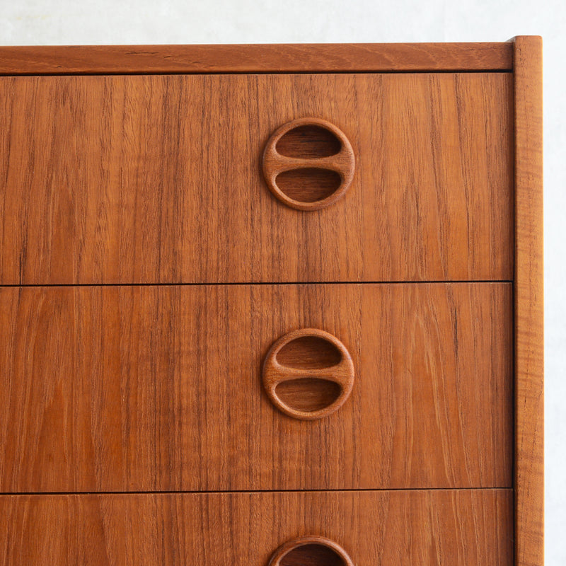 デンマーク ヴィンテージ  チーク4段チェスト 5-33　