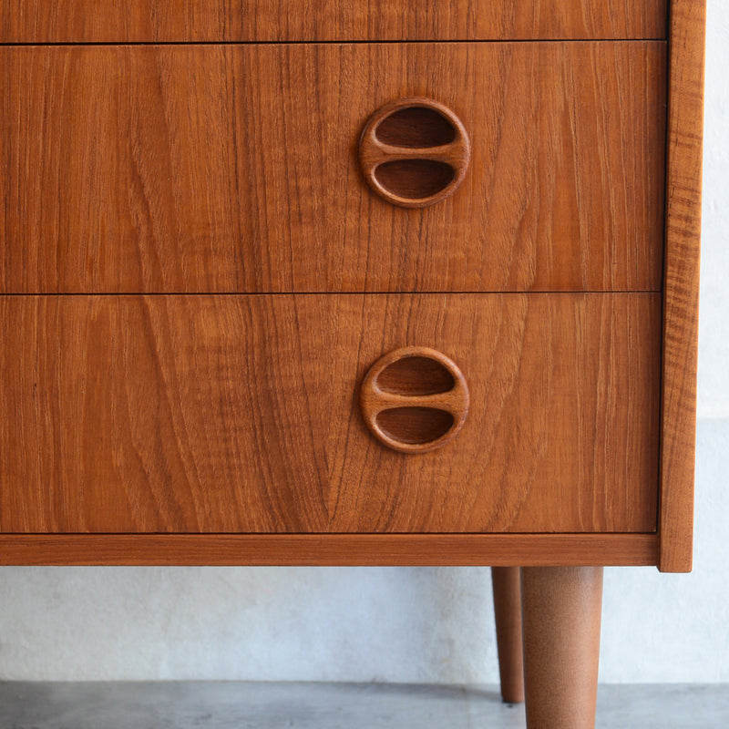 デンマーク ヴィンテージ  チーク4段チェスト 5-33　