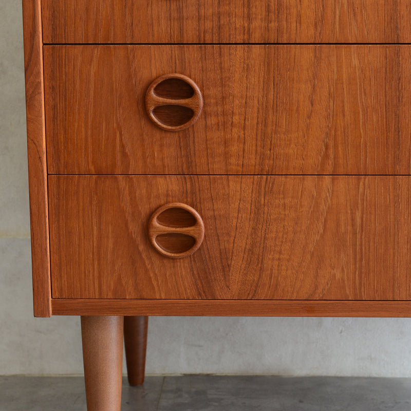 デンマーク ヴィンテージ  チーク4段チェスト 5-33　