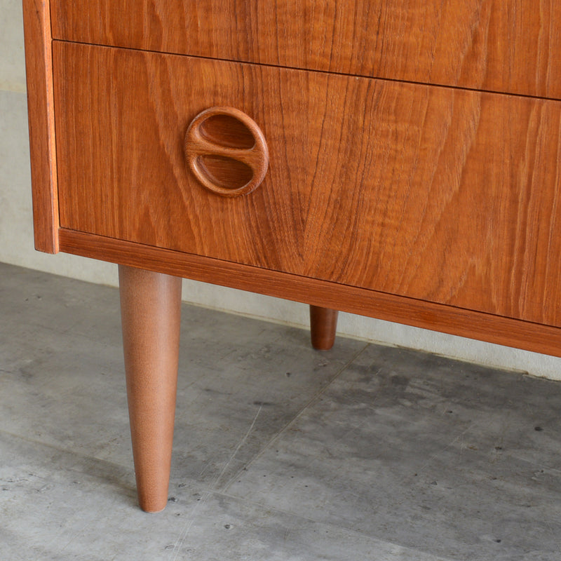 デンマーク ヴィンテージ  チーク4段チェスト 5-33　