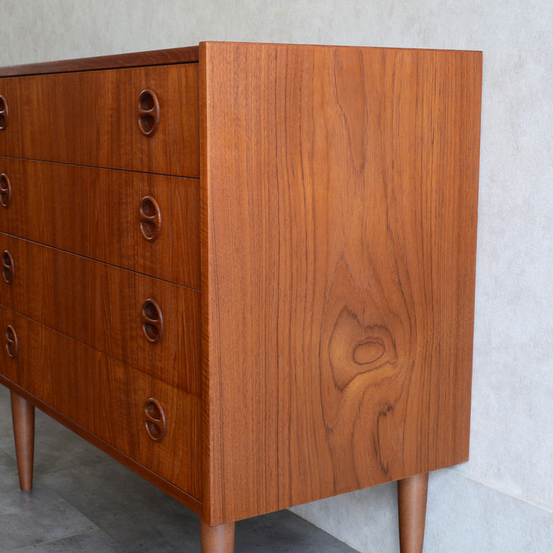 デンマーク ヴィンテージ  チーク4段チェスト 5-33　