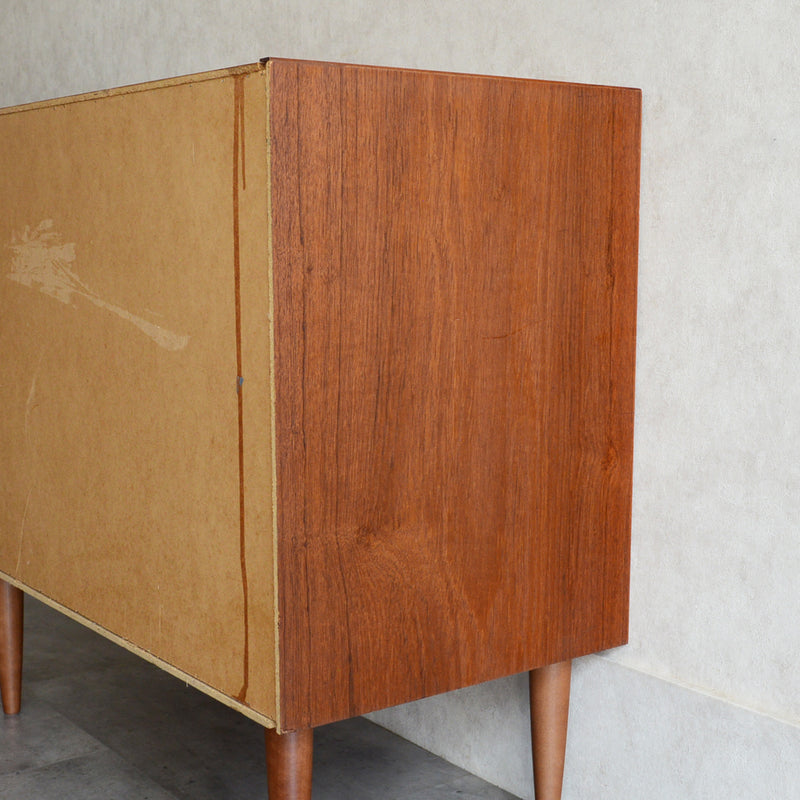 デンマーク ヴィンテージ  チーク4段チェスト 5-33　